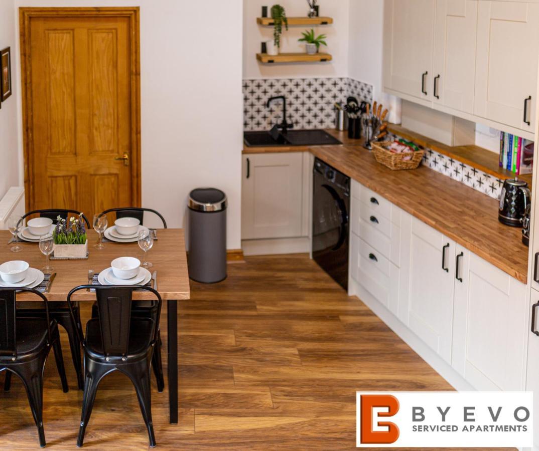 Byevo Oswestry Barn - Quirky Romantic Retreat Or Cosy Contractor Base Exterior photo